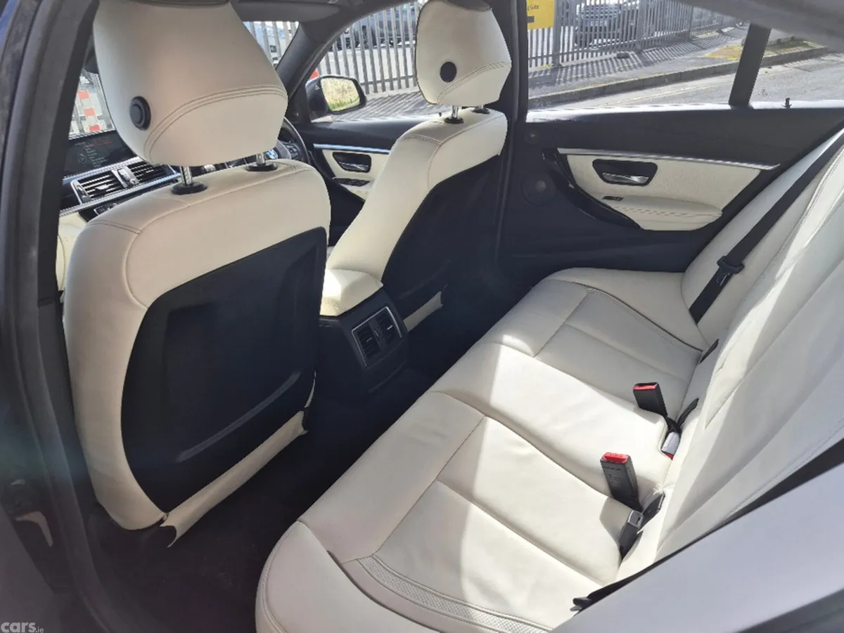 BMW 3-Series Saloon, Petrol Plug-in Hybrid, 2016, Black