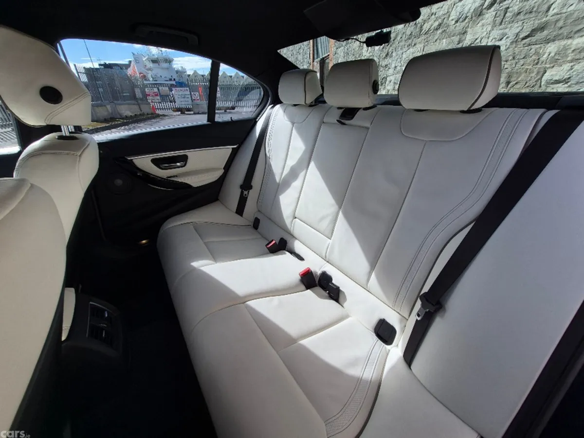 BMW 3-Series Saloon, Petrol Plug-in Hybrid, 2016, Black