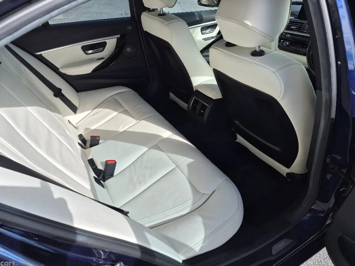 BMW 3-Series Saloon, Petrol Plug-in Hybrid, 2016, Black