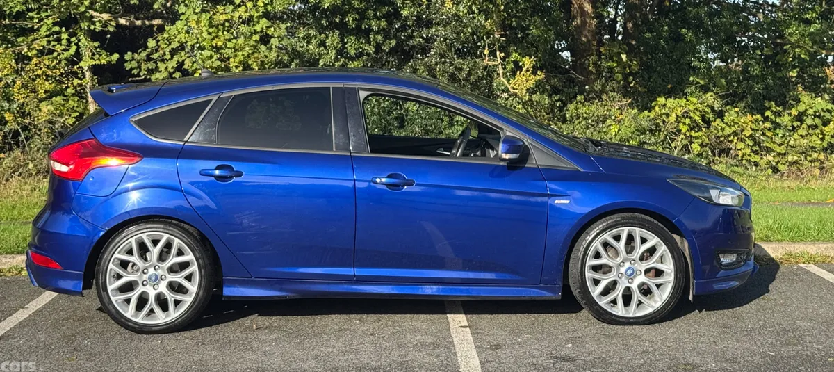 Ford Focus Hatchback, Diesel, 2017, Blue