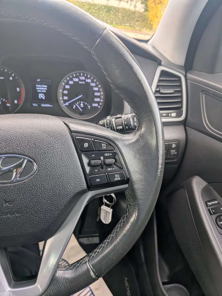 Hyundai Tucson SUV, Diesel, 2016, White