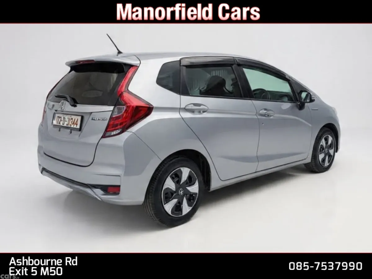 Honda Fit Hatchback, Petrol Hybrid, 2017, Silver