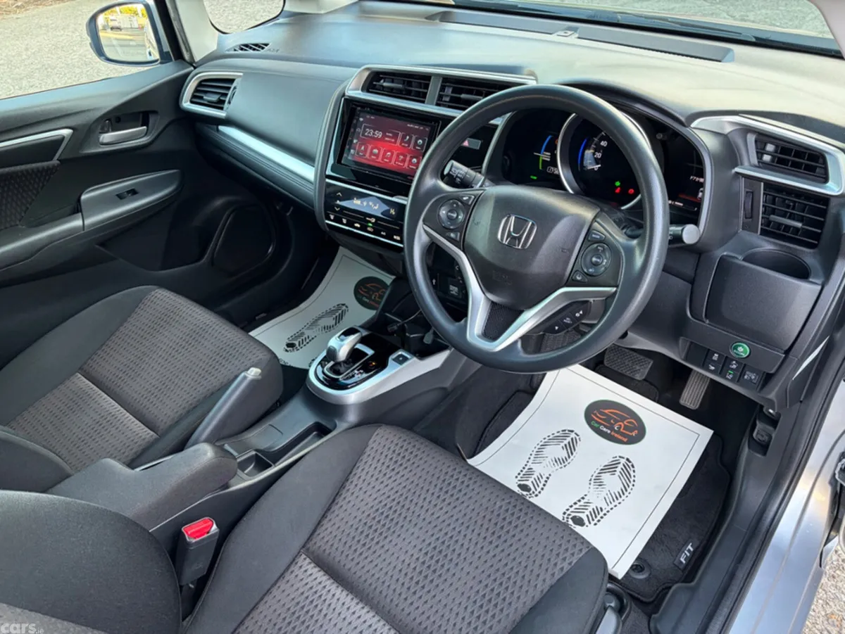 Honda Fit Hatchback, Petrol Hybrid, 2017, Silver
