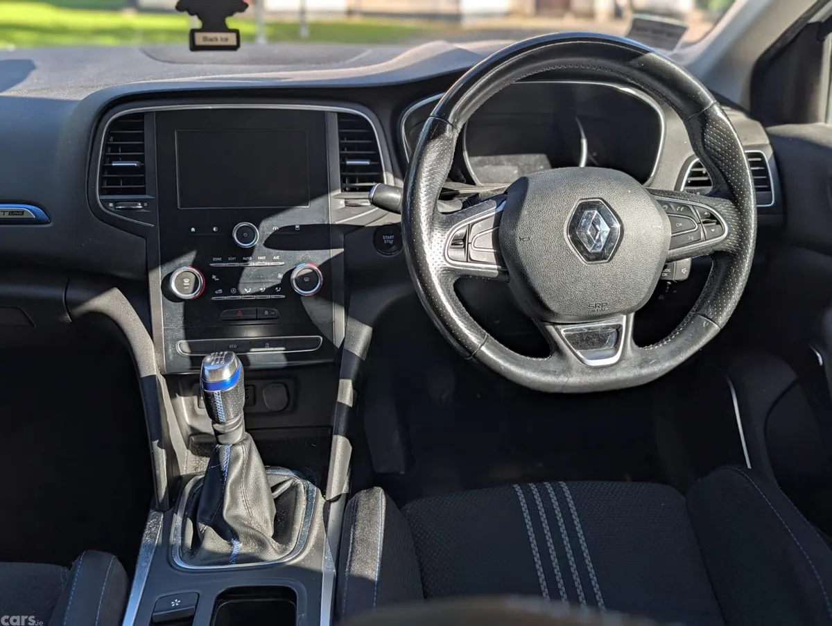 Renault Megane Hatchback, Diesel, 2017, White