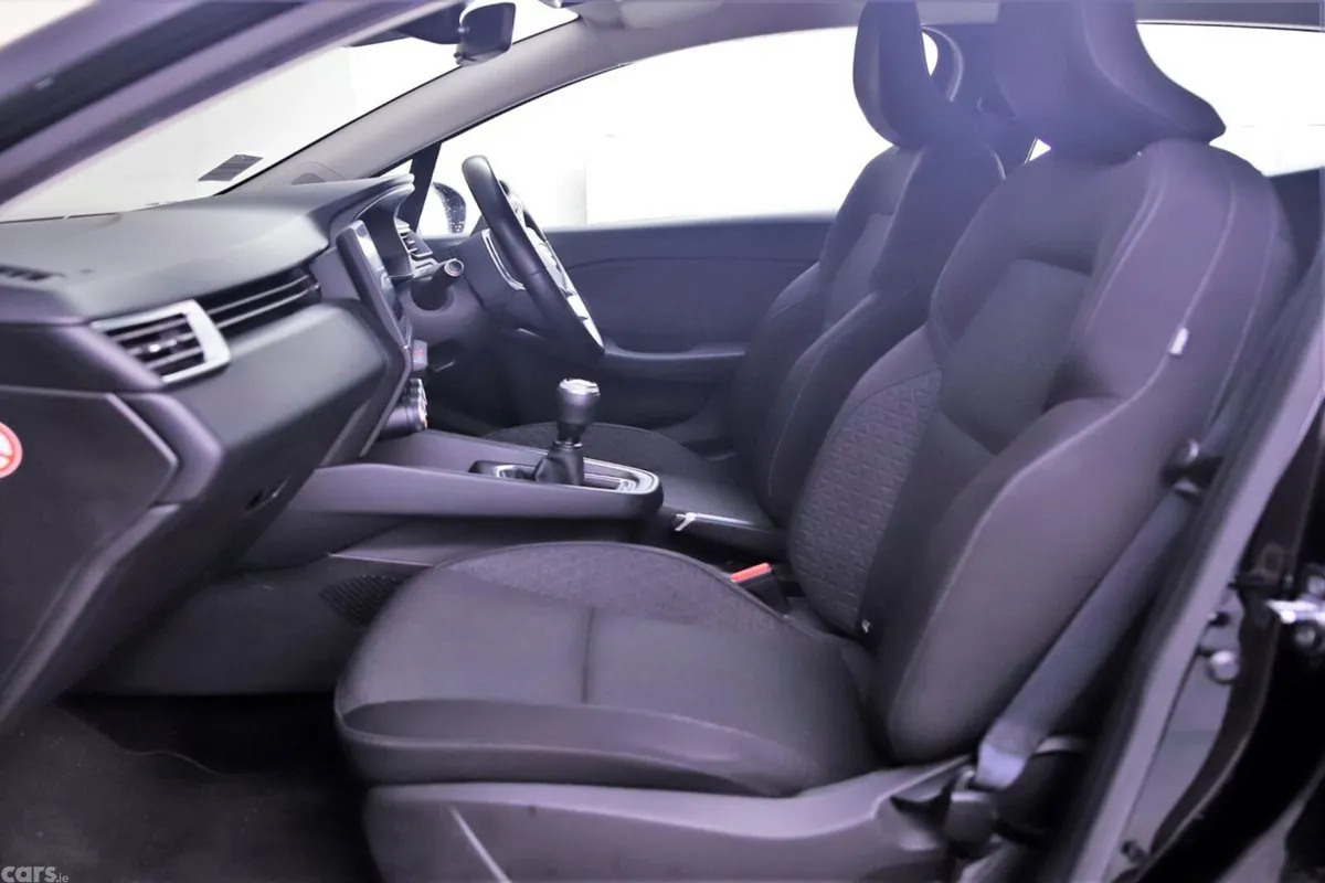 Renault Clio Hatchback, Petrol, 2020, Black