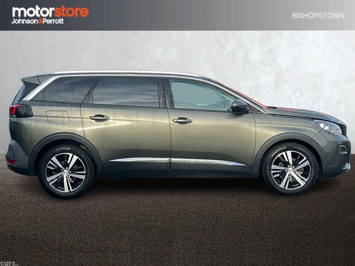Peugeot 5008 MPV, Petrol, 2020, Grey