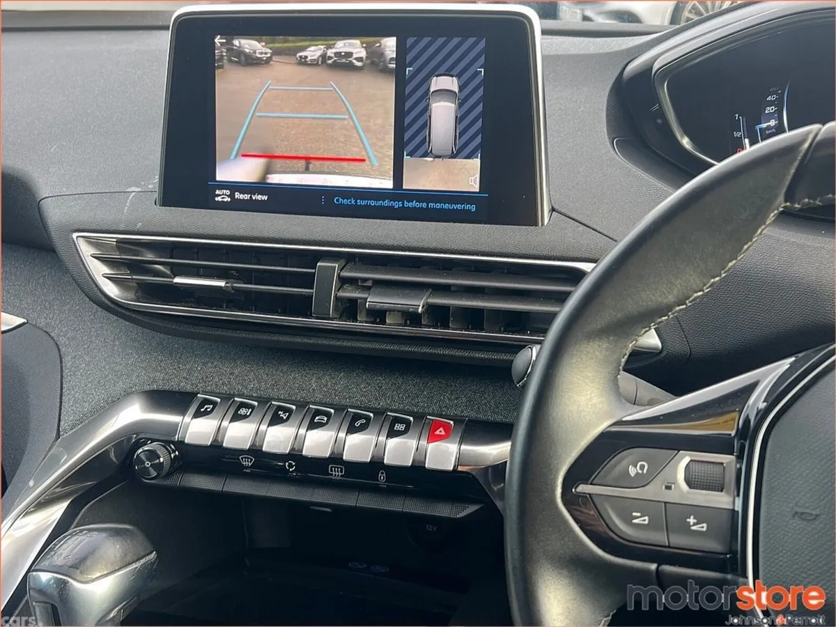 Peugeot 5008 MPV, Petrol, 2020, Grey