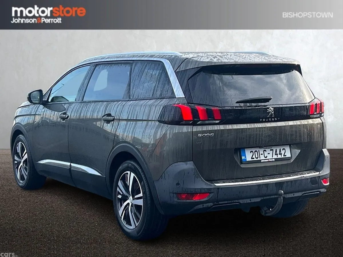 Peugeot 5008 MPV, Petrol, 2020, Grey