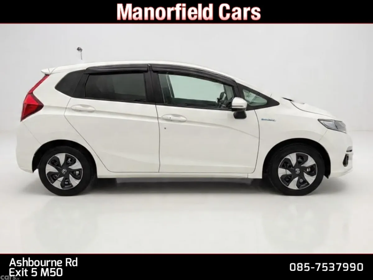 Honda Fit Hatchback, Petrol Hybrid, 2017, White