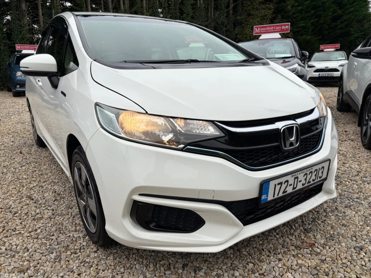 Honda Fit Hatchback, Petrol Hybrid, 2017, White