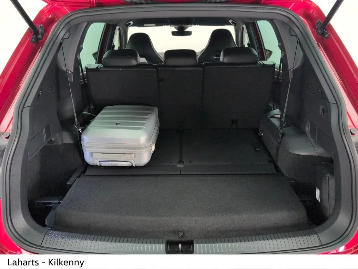 SEAT Tarraco Estate, Diesel, 2023, Red