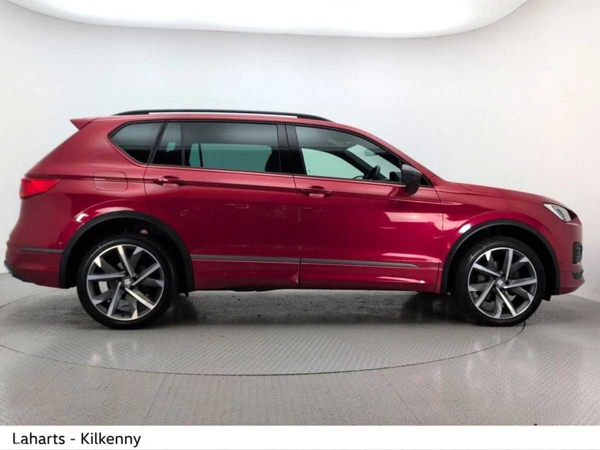 SEAT Tarraco Estate, Diesel, 2023, Red