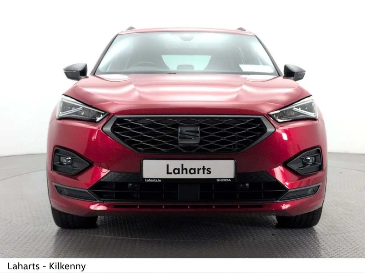SEAT Tarraco Estate, Diesel, 2023, Red