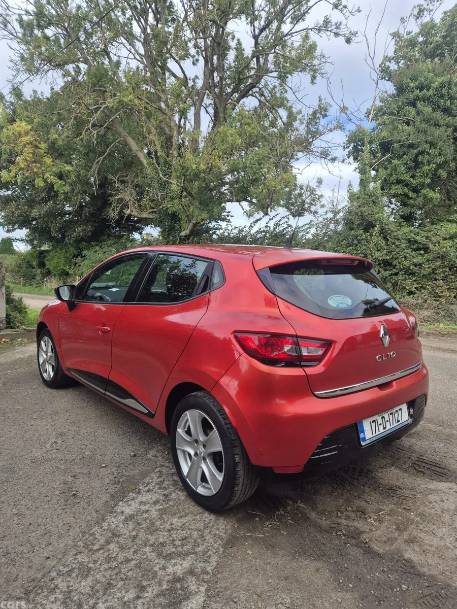 Renault Clio Hatchback, Petrol, 2017, Red
