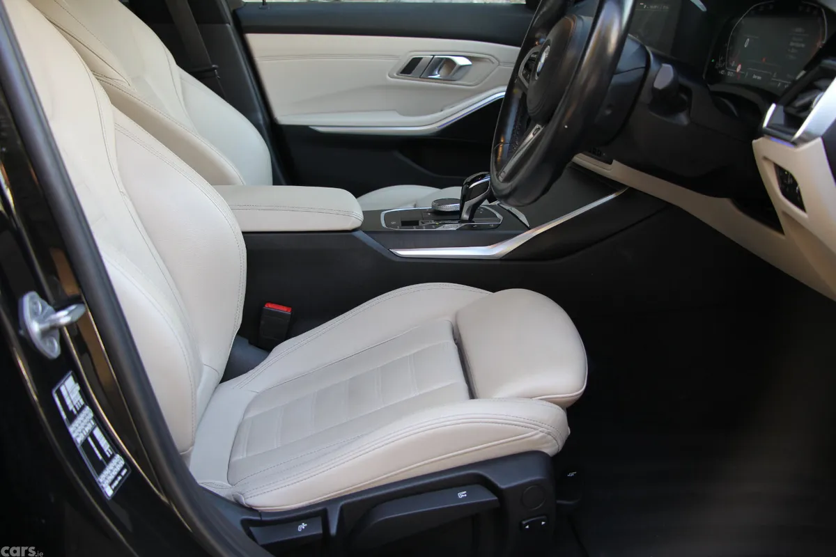 BMW 3-Series Saloon, Diesel, 2022, Black