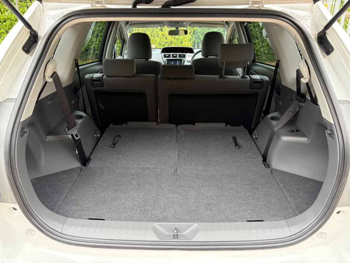 Toyota Prius MPV, Petrol Hybrid, 2013, White