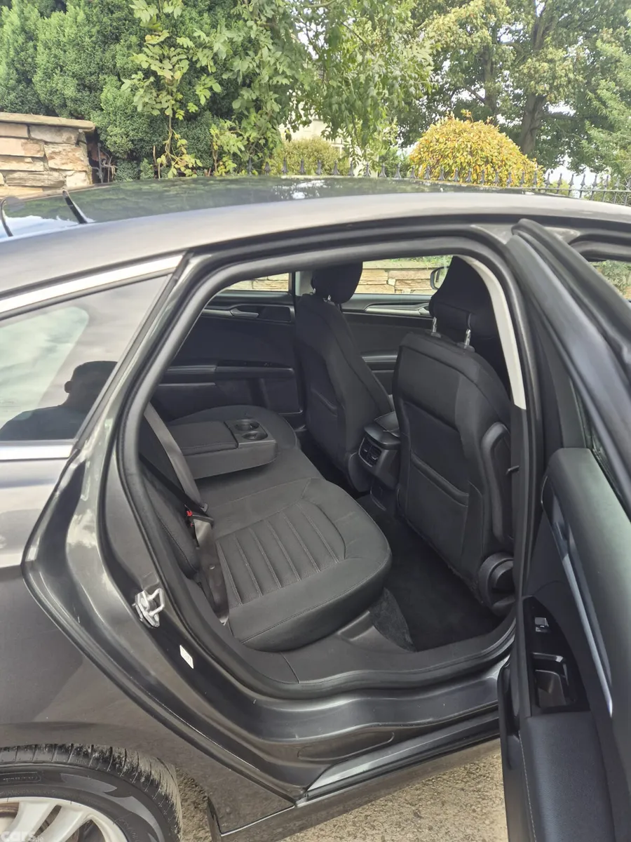 Ford Mondeo Hatchback, Diesel, 2015, Grey