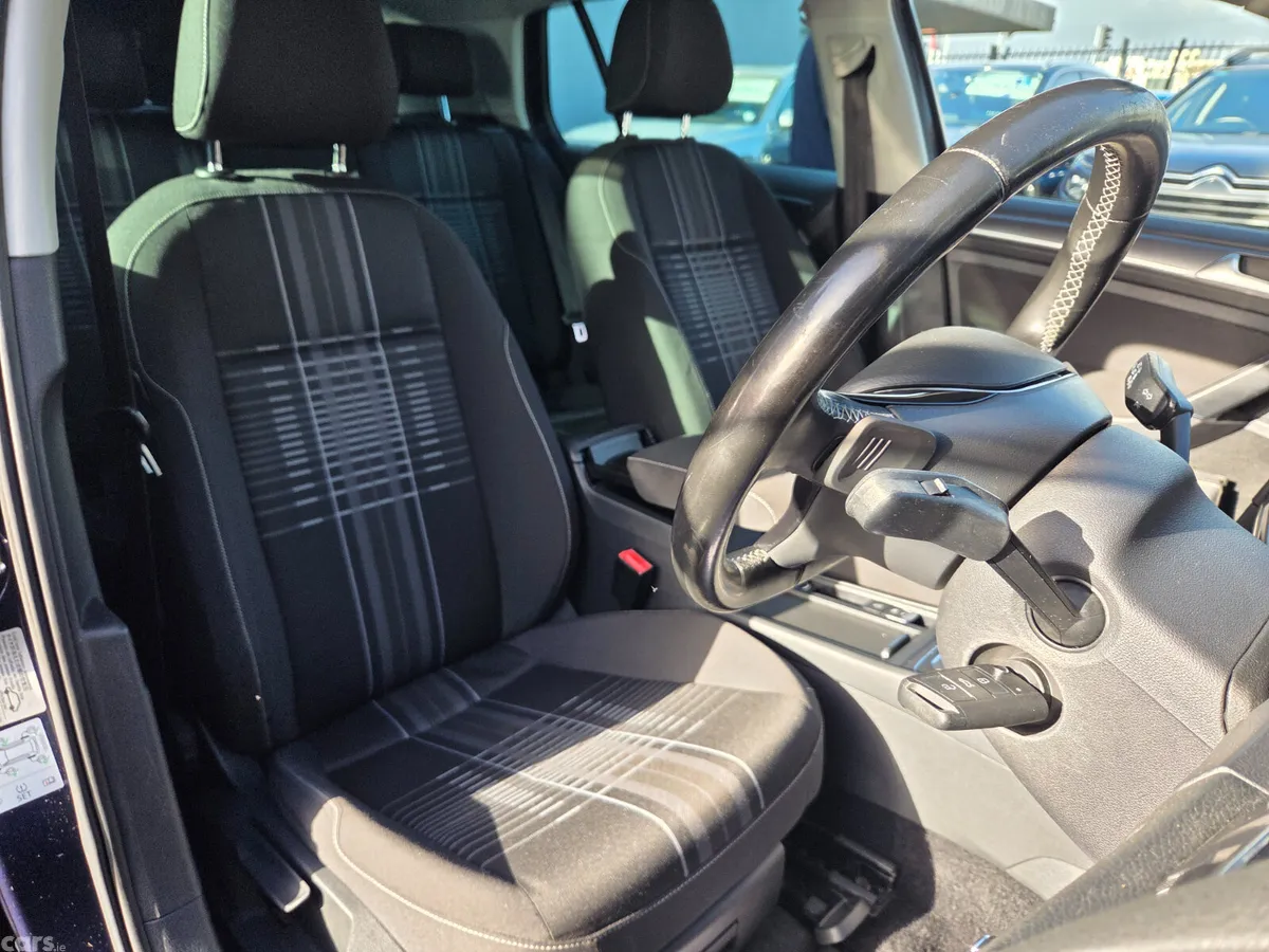 Volkswagen Golf Hatchback, Petrol, 2015, Blue