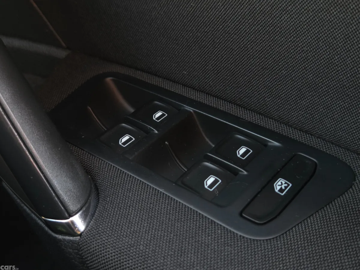 Volkswagen Golf Hatchback, Petrol, 2015, Blue