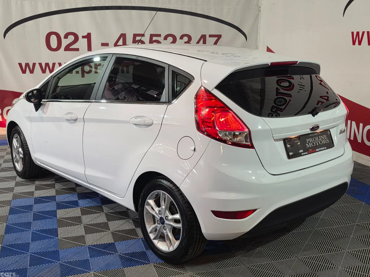 Ford Fiesta Hatchback, Petrol, 2016, White
