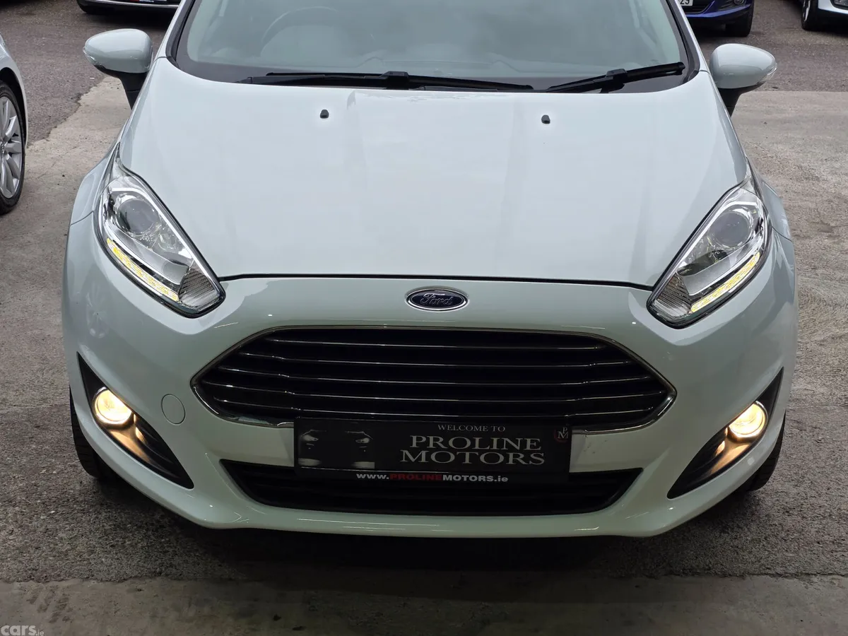 Ford Fiesta Hatchback, Petrol, 2016, White