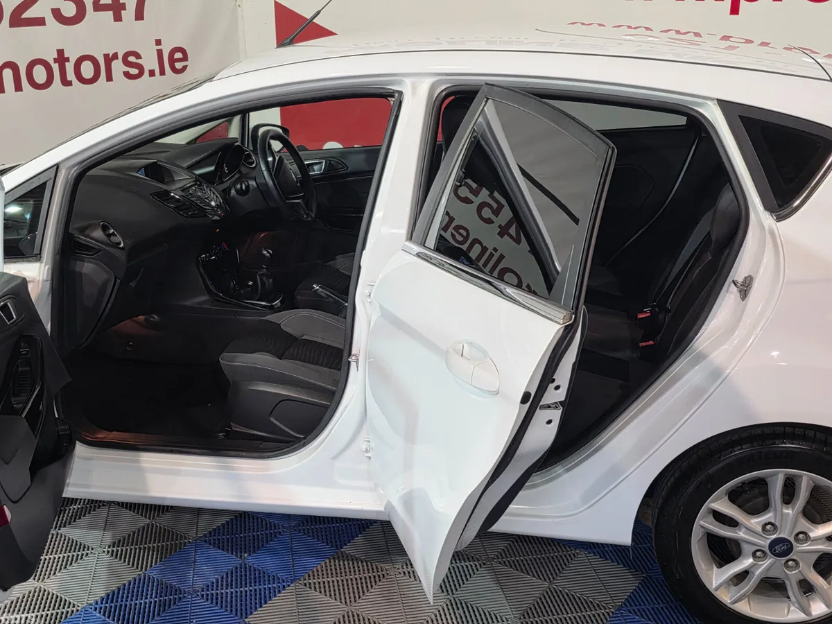 Ford Fiesta Hatchback, Petrol, 2016, White