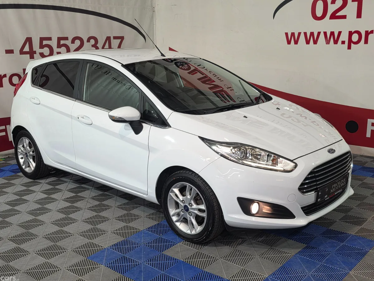 Ford Fiesta Hatchback, Petrol, 2016, White