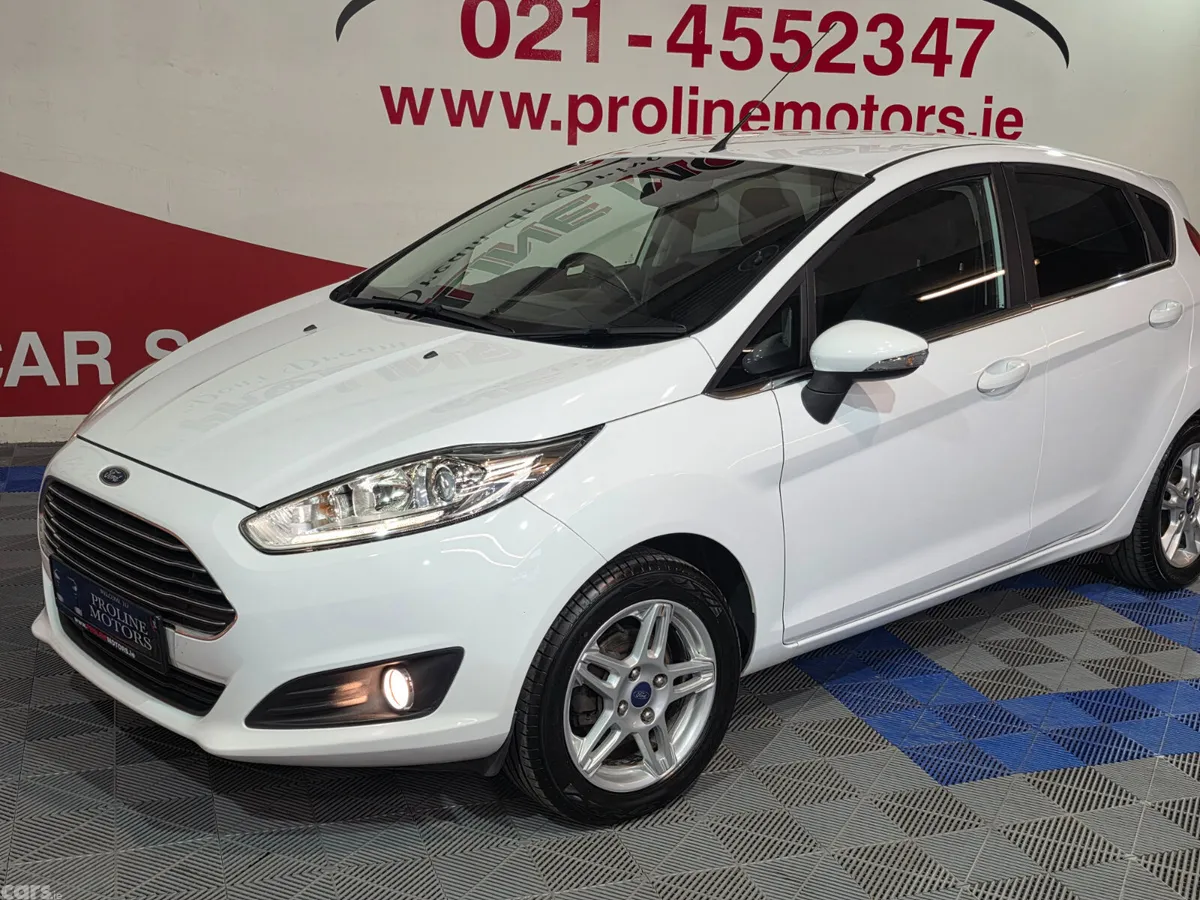 Ford Fiesta Hatchback, Petrol, 2016, White