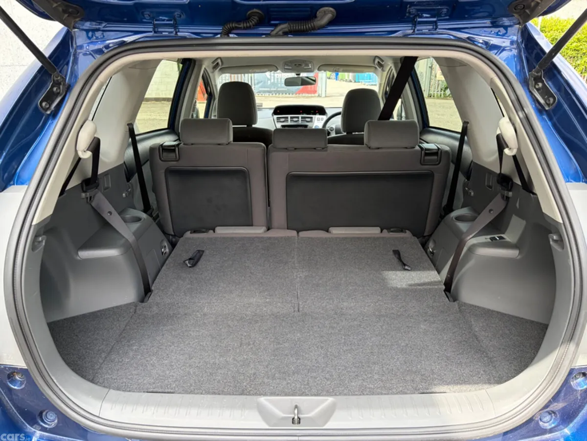 Toyota Prius MPV, Petrol Hybrid, 2013, Blue