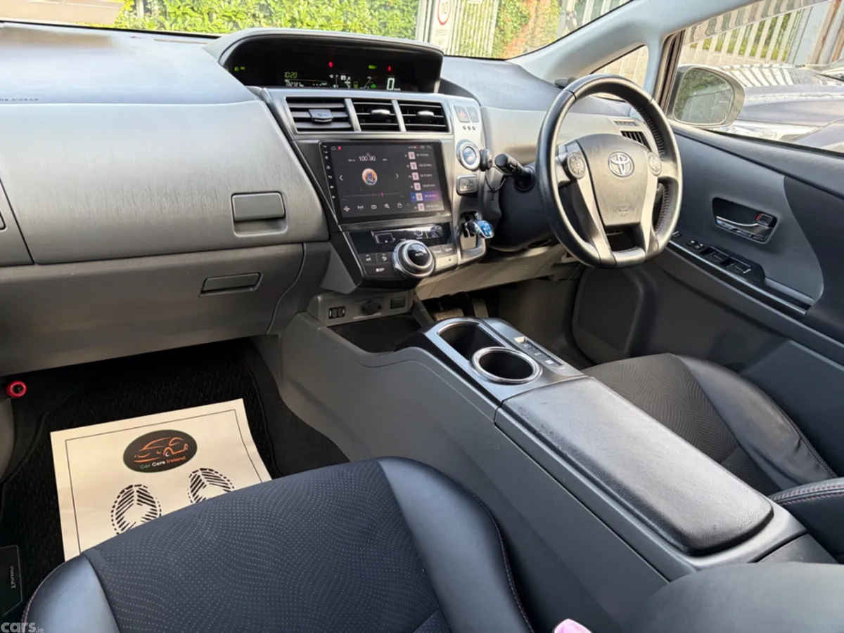Toyota Prius Hatchback, Petrol Hybrid, 2014, White