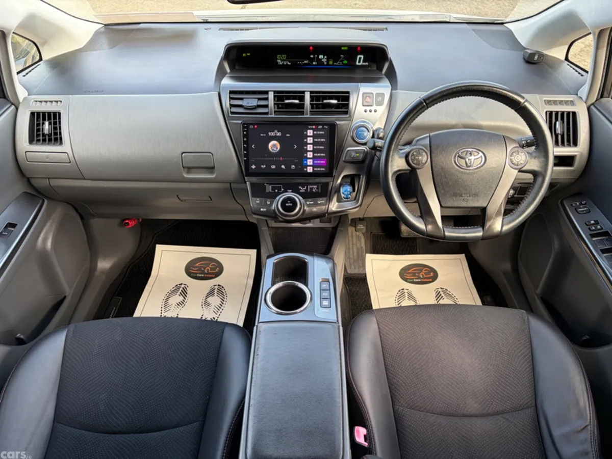 Toyota Prius Hatchback, Petrol Hybrid, 2014, White