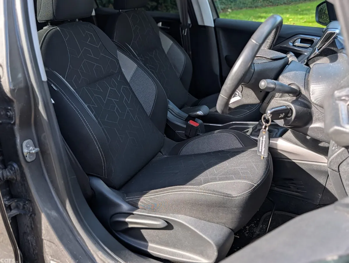 Peugeot 2008 Estate, Diesel, 2019, Grey