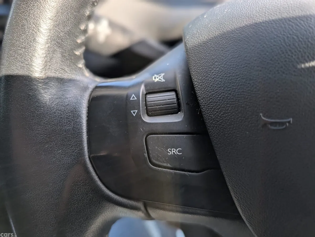 Peugeot 2008 Estate, Diesel, 2019, Grey
