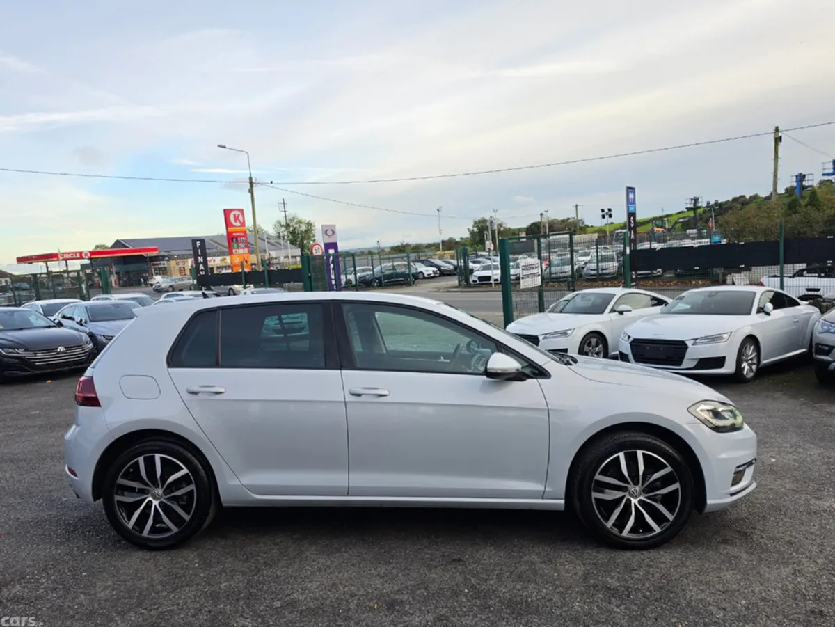 Volkswagen Golf Hatchback, Petrol, 2019, White