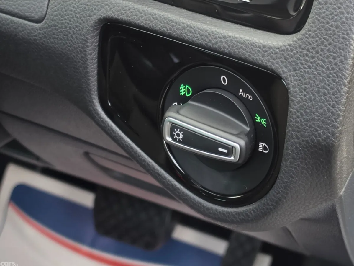 Volkswagen Golf Hatchback, Petrol, 2019, White