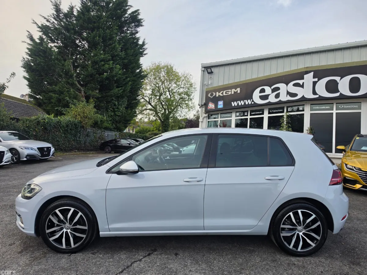 Volkswagen Golf Hatchback, Petrol, 2019, White