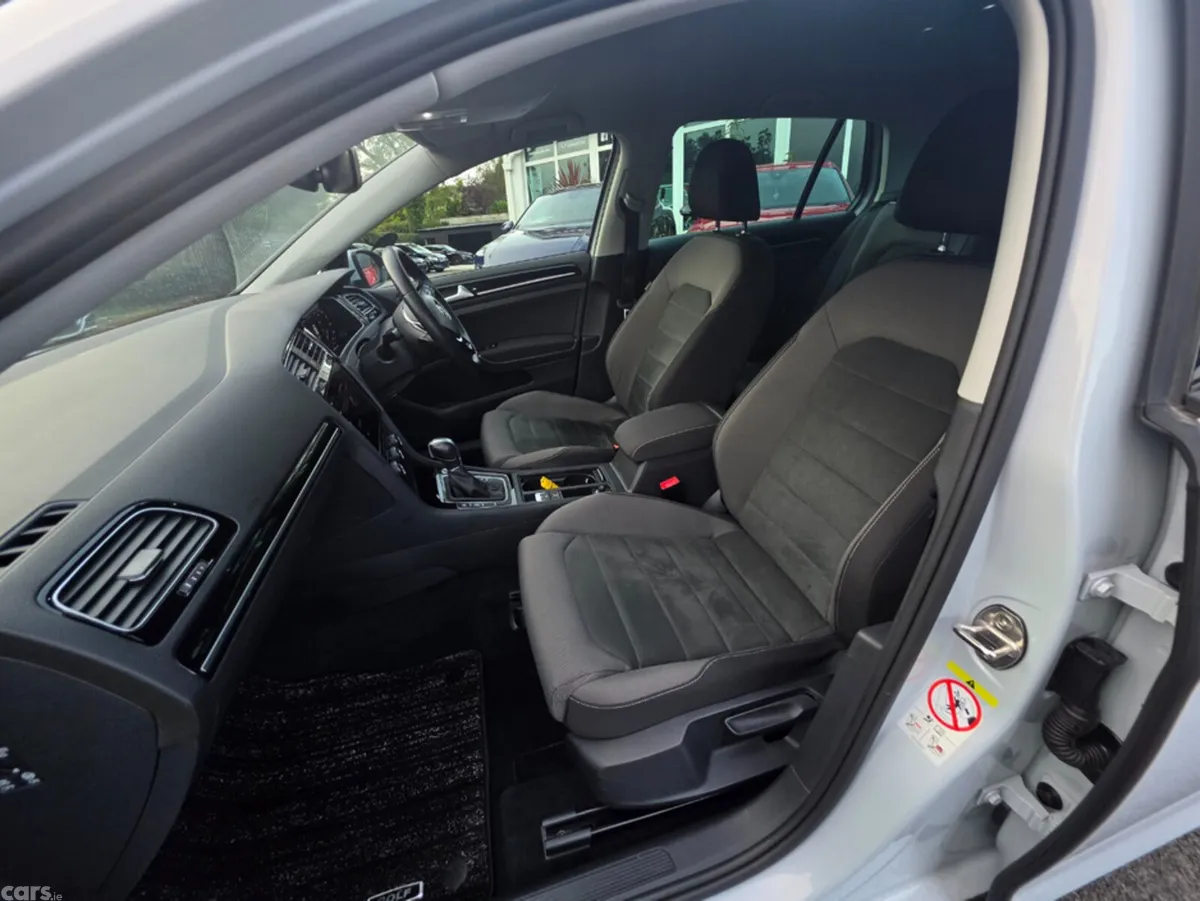Volkswagen Golf Hatchback, Petrol, 2019, White