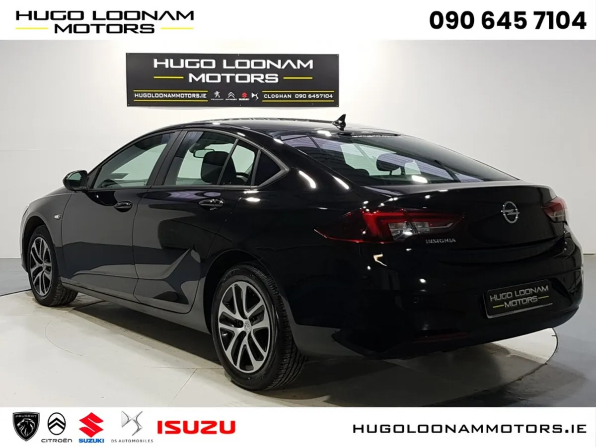 Opel Insignia Hatchback, Diesel, 2021, Black