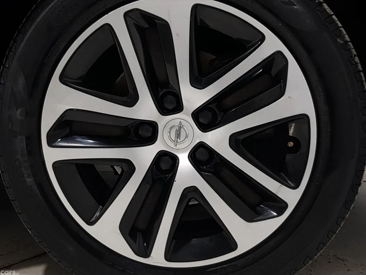 Opel Insignia Hatchback, Diesel, 2021, Black