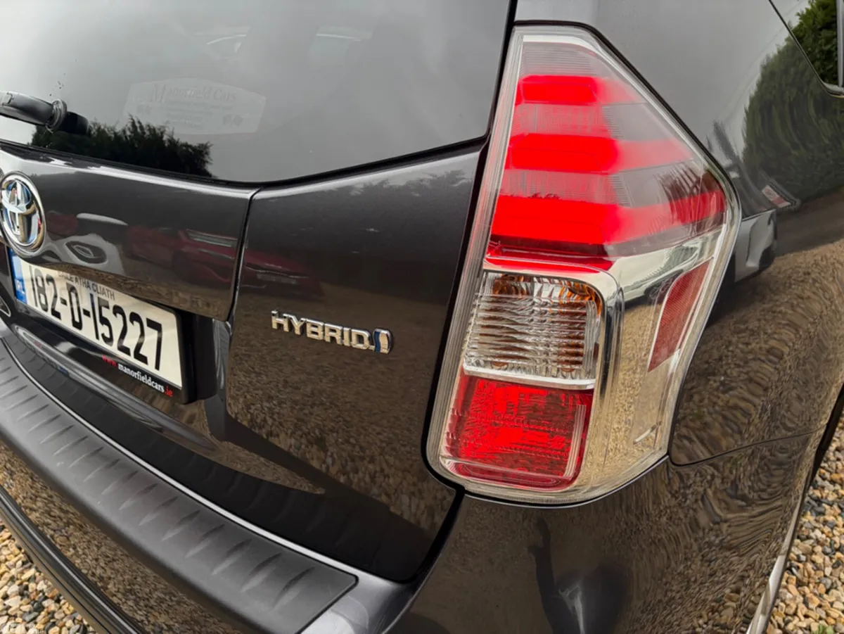 Toyota Prius MPV, Petrol Hybrid, 2018, Grey