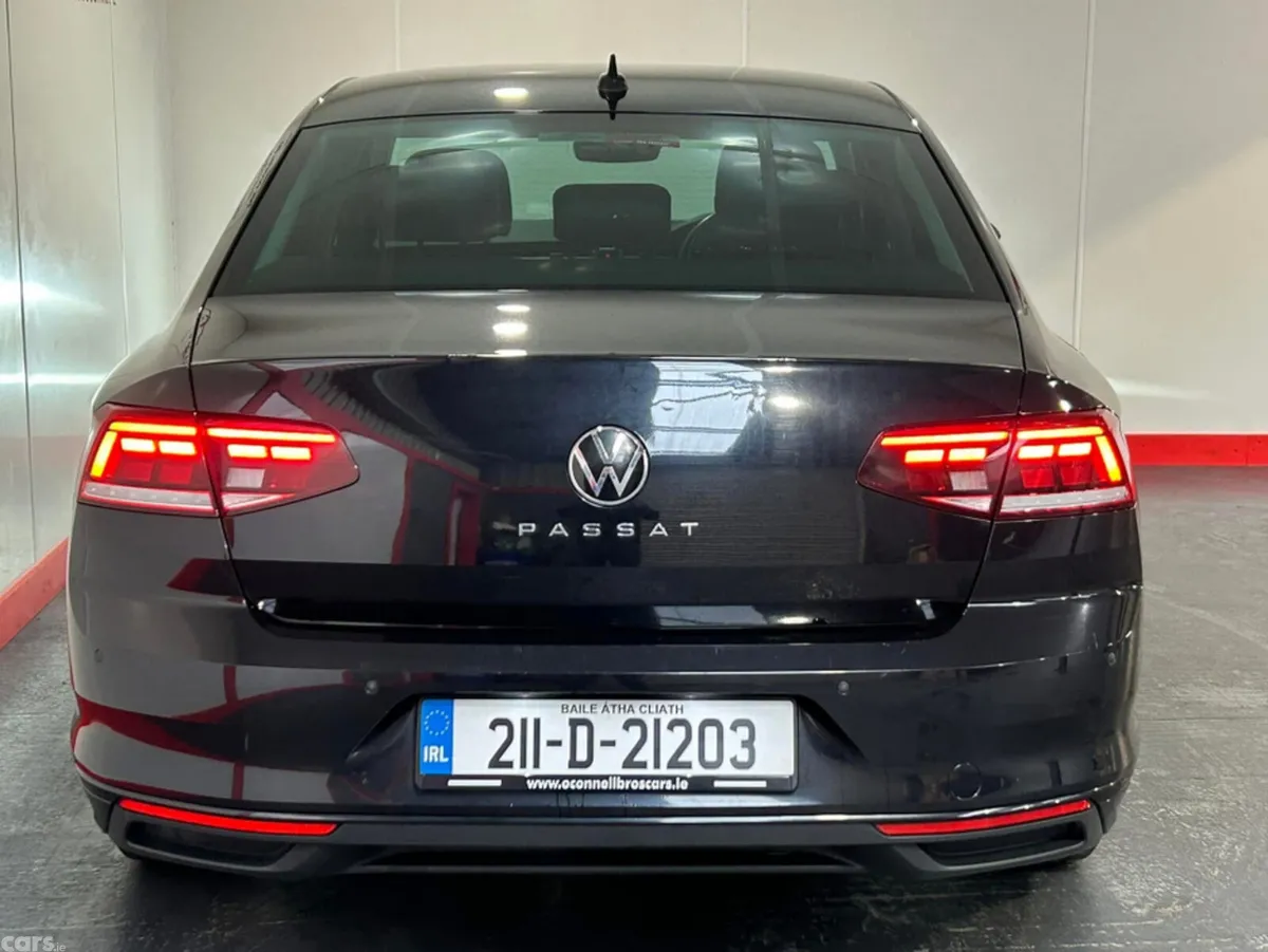 Volkswagen Passat Saloon, Diesel, 2021, Black
