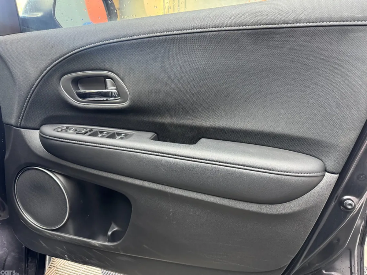 Honda Vezel SUV, Petrol Hybrid, 2021, Black