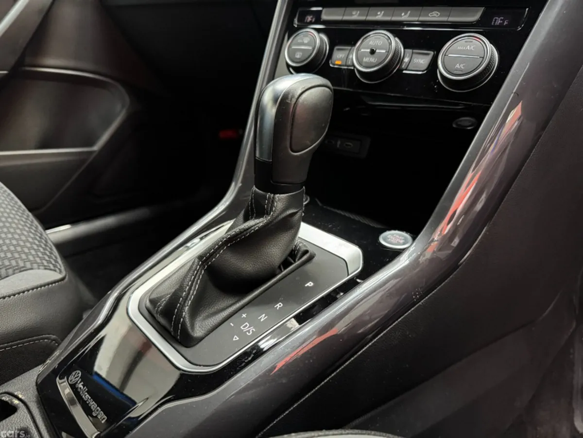 Volkswagen T-Roc SUV, Diesel, 2021, Blue