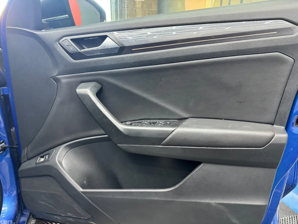 Volkswagen T-Roc SUV, Diesel, 2021, Blue