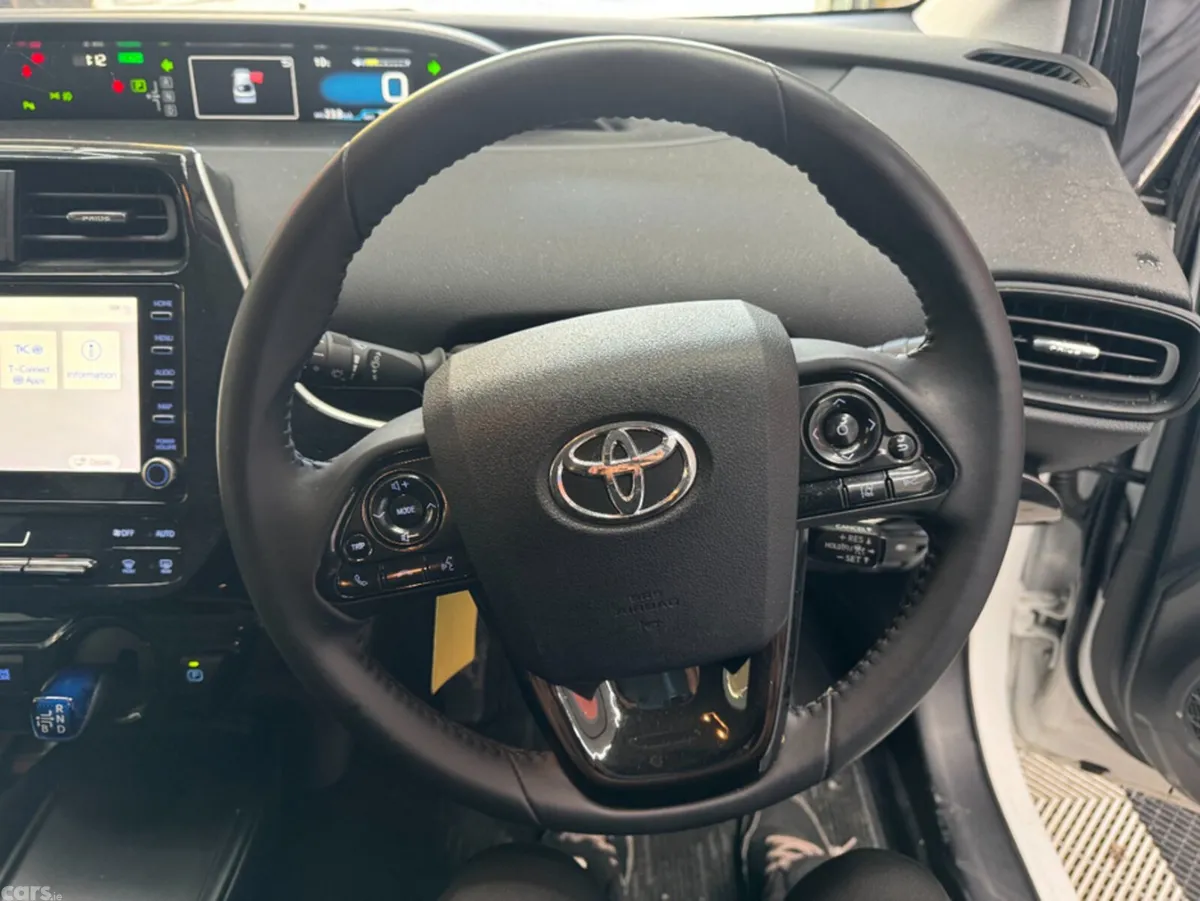 Toyota Prius Saloon, Petrol Hybrid, 2021, White