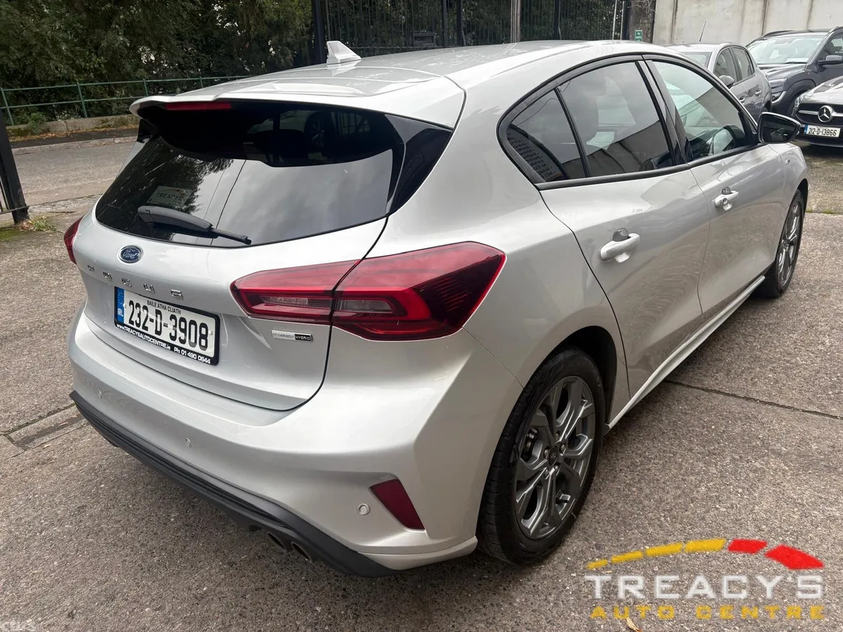 Ford Focus Hatchback, Petrol, 2023, Grey