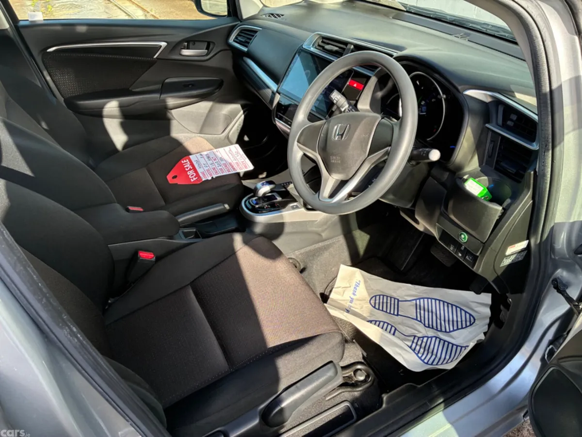 Honda Fit Hatchback, Petrol Hybrid, 2017, Silver