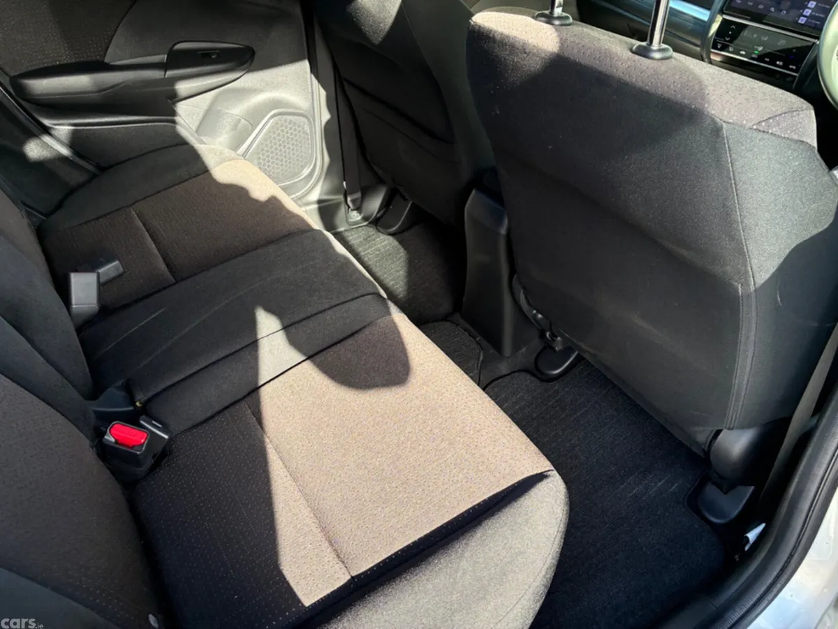 Honda Fit Hatchback, Petrol Hybrid, 2017, Silver