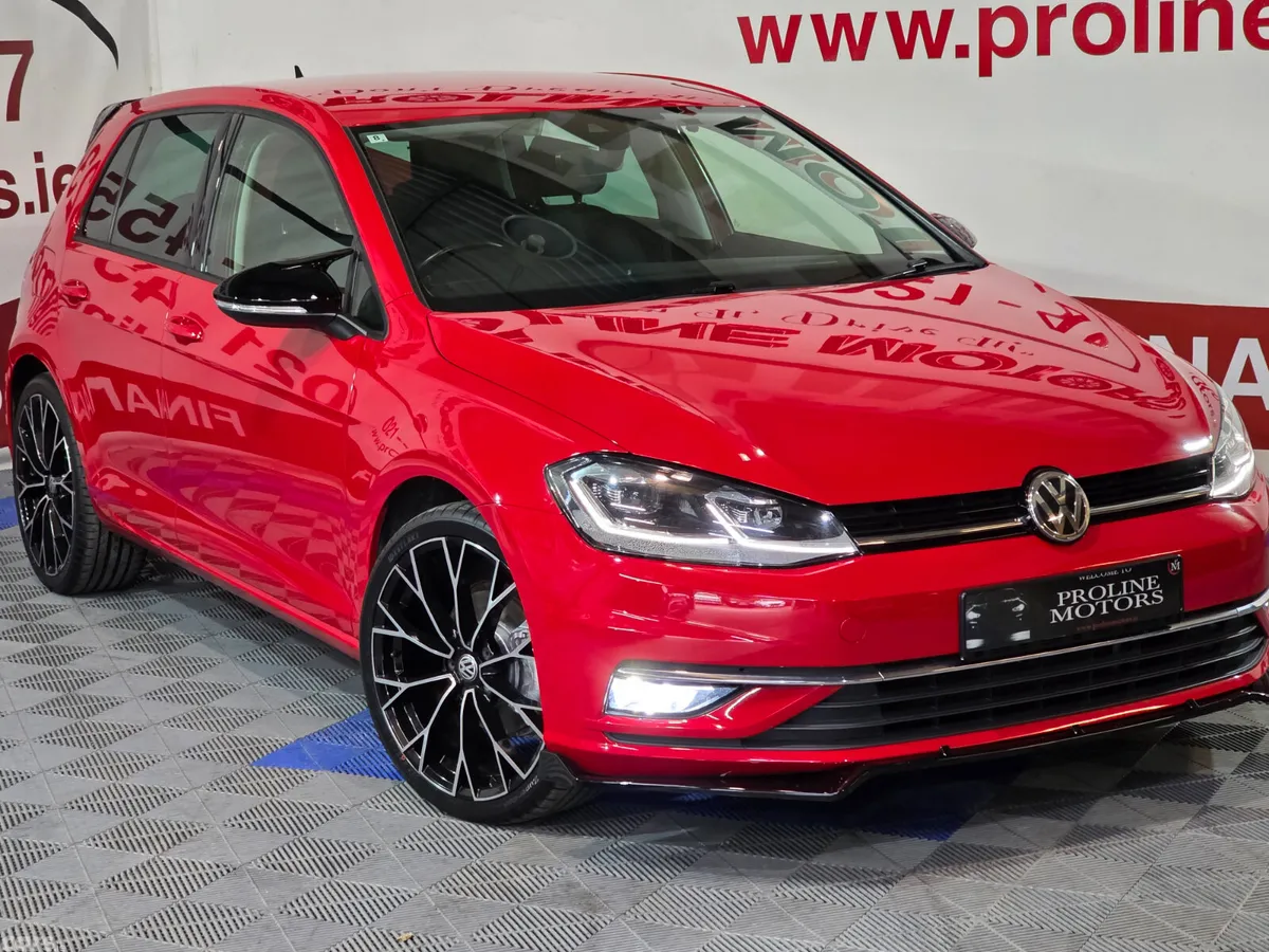 Volkswagen Golf Hatchback, Petrol, 2018, Red
