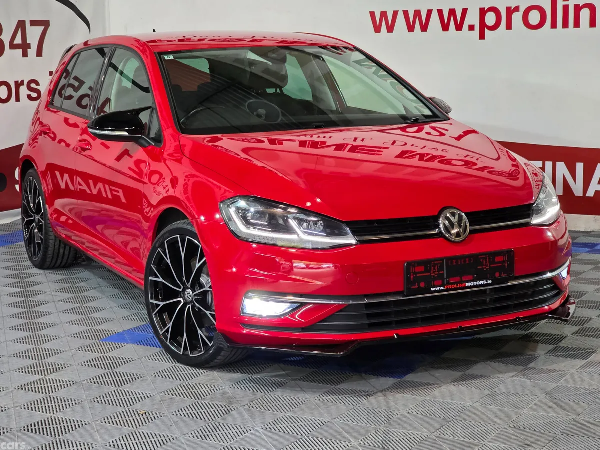 Volkswagen Golf Hatchback, Petrol, 2018, Red